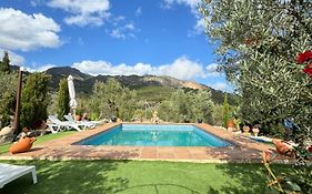 Villa El Pedregal - Parque Sierra de las Nieves